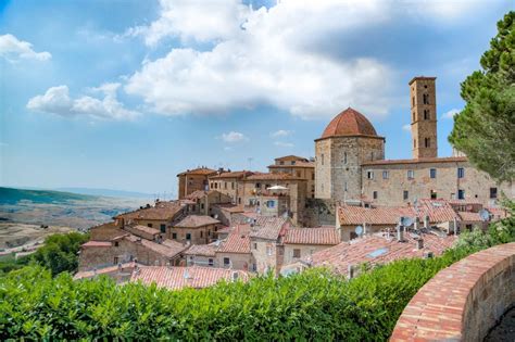 Top Sights to Visit and Enjoy in Volterra